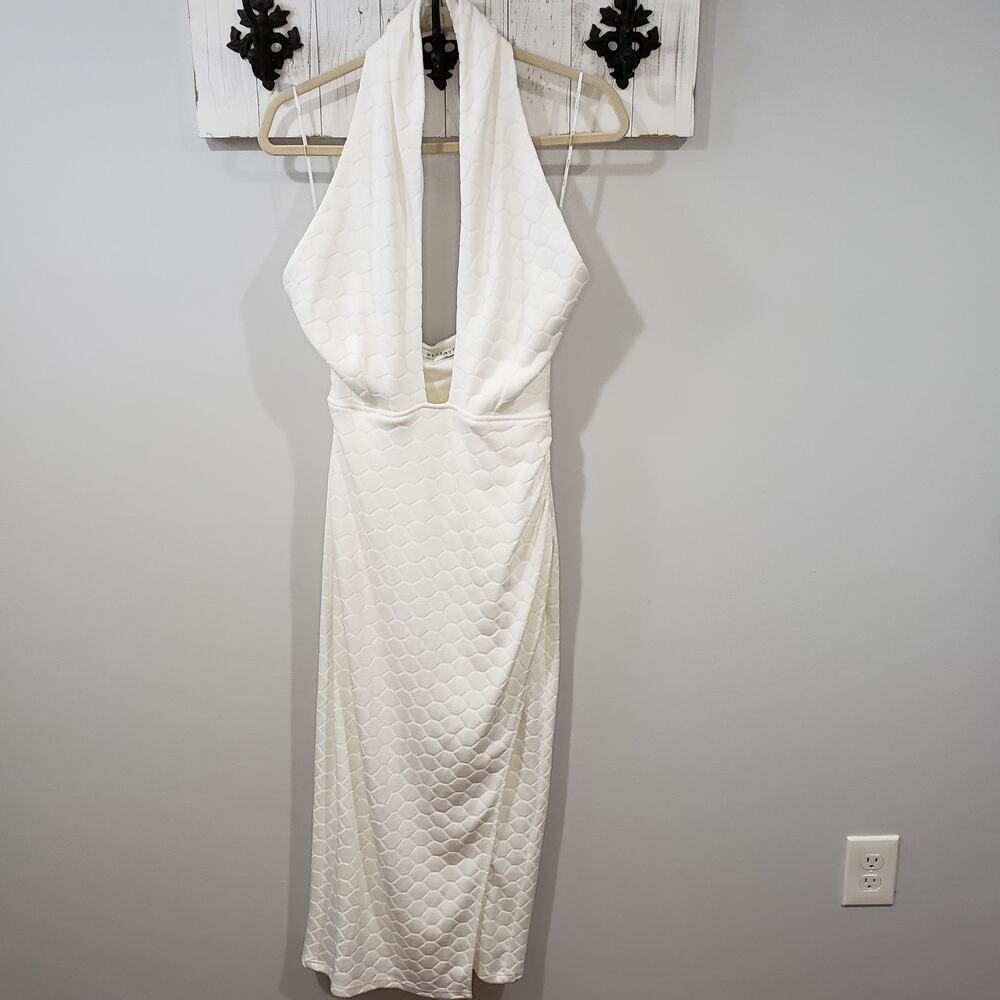 Elliatt White Textured Halter Maxi Dress Small Open Back Formal EUC